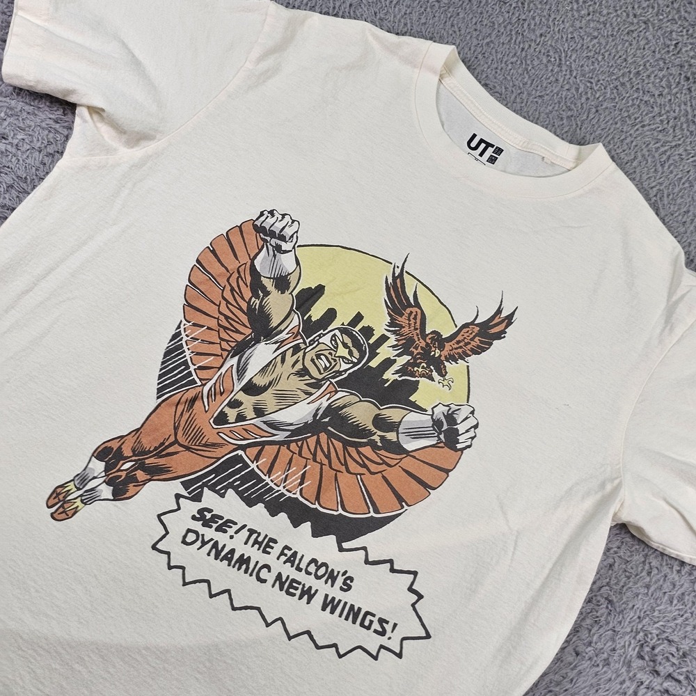 Uniqlo UT Marvel Falcon Shirt Mens Medium White Graphic Superhero Comic Tee